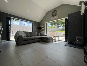 Cottage, accessible aux personnes à mobilité réduite, salle de bains privée | Intérieur