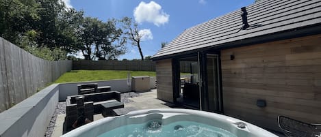 Cottage, Accessible, Private Bathroom | Exterior