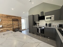 Casa de campo, accesible para personas con discapacidad, baño privado | Interior