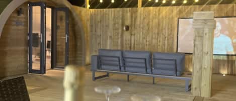 Bungalow, eigenes Bad ((Max 2 Adults, 2 Child)) | Aussenbereich