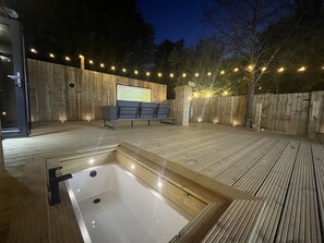 Bungalow, salle de bain privée ((Max 2 Adults, 2 Child)) | Extérieur