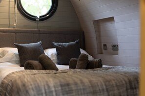 Bungalow, Private Bathroom ((Max 2 Adults, 2 Child)) - Cariad (Tenby)