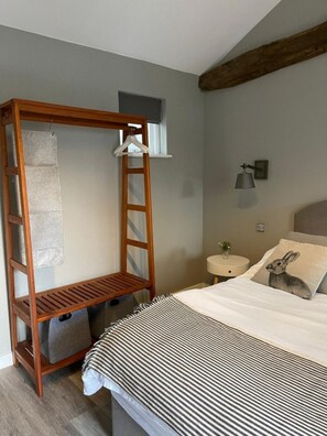 Deluxe Double or Twin Room, Ensuite (Double) | Room amenity - The British Queen (Royston)
