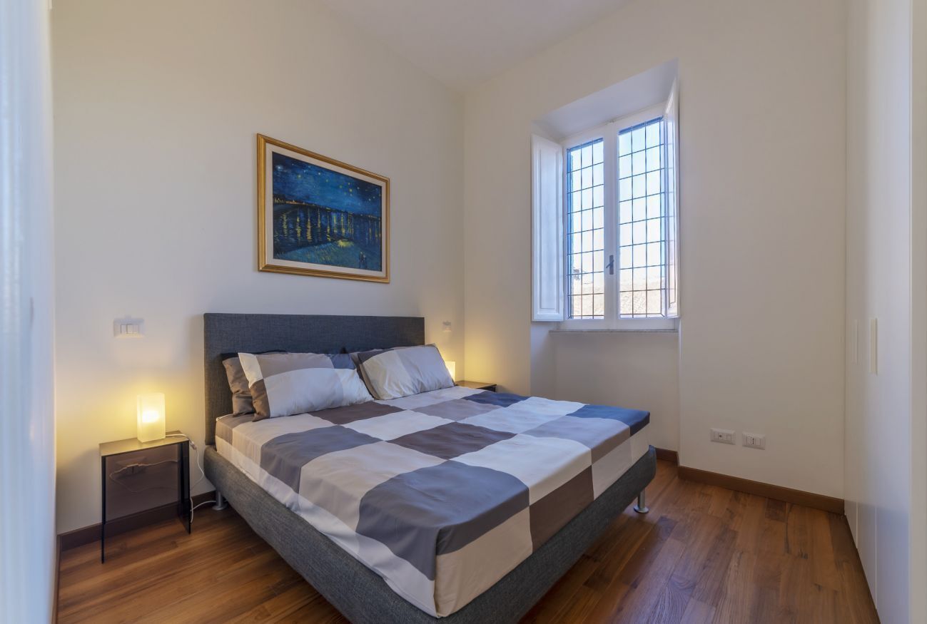 2 bedrooms, iron/ironing board, WiFi