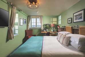 Superior Double Room | Desk, iron/ironing board, free WiFi, bed sheets
