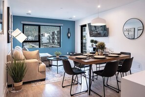 Dining - Stunning Pet-Friendly Condo with Expansive Mountain Views (Revelstoke)