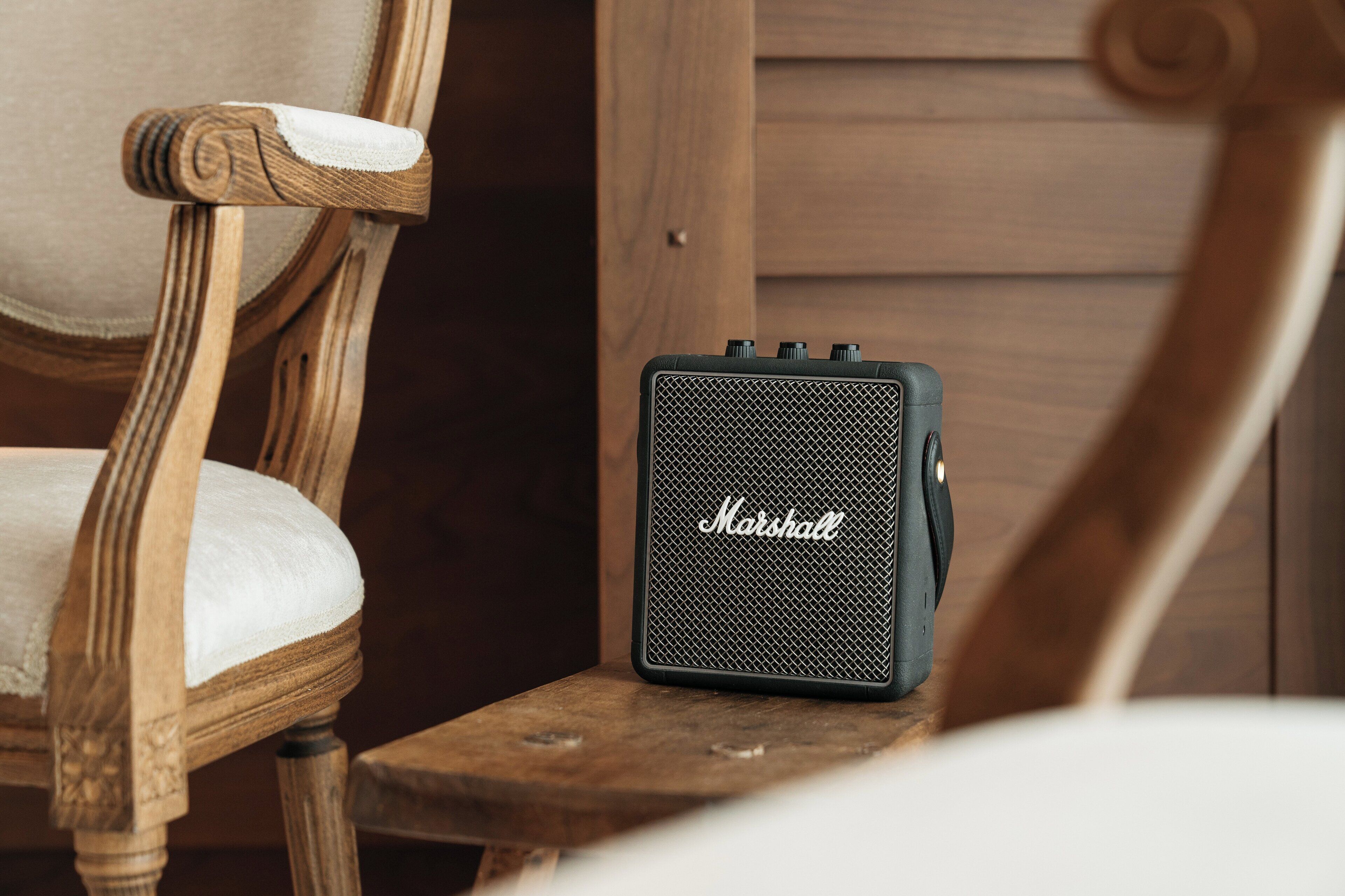 premium bedding, in-room safe, desk, laptop workspace