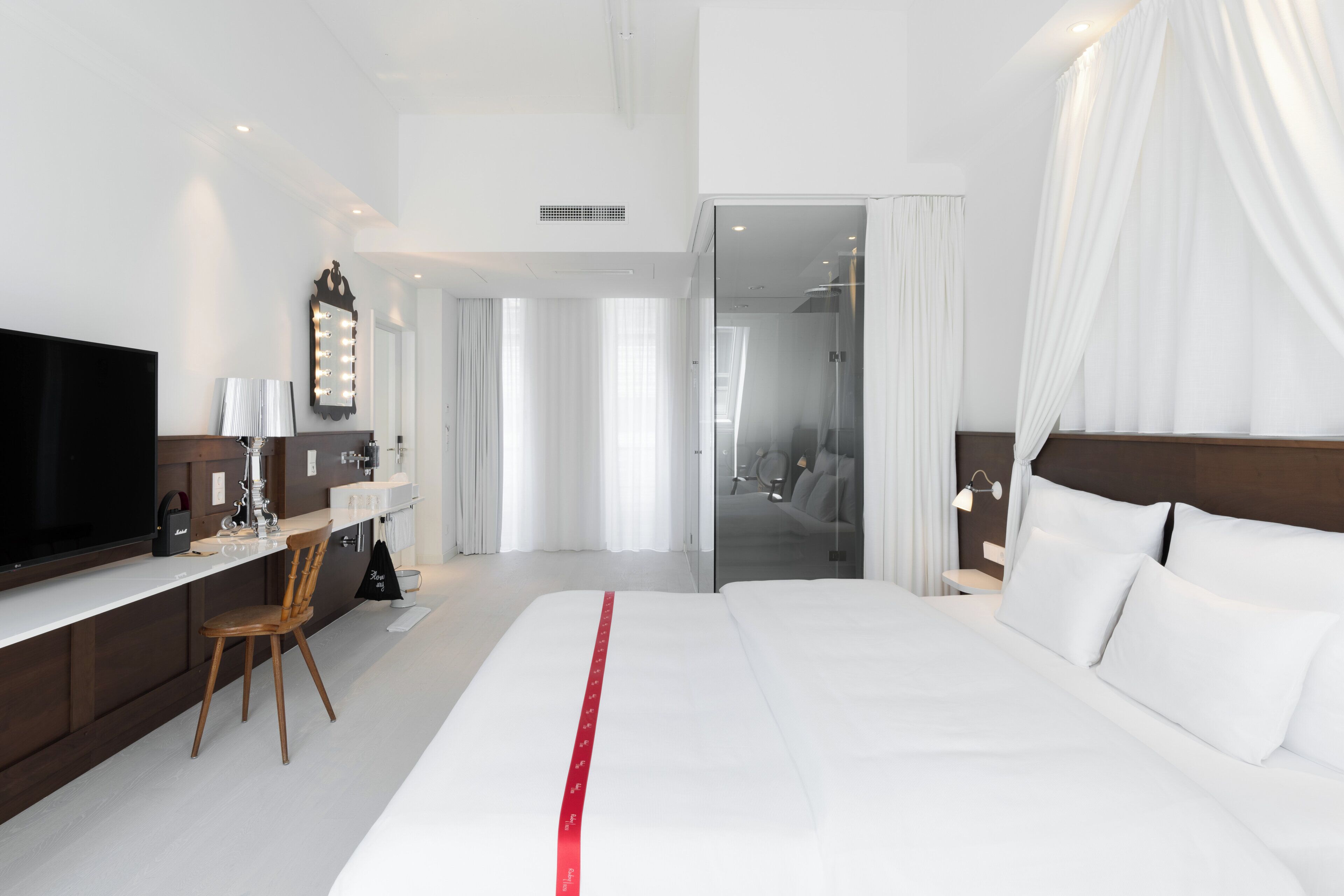 Premium bedding, in-room safe, desk, laptop workspace