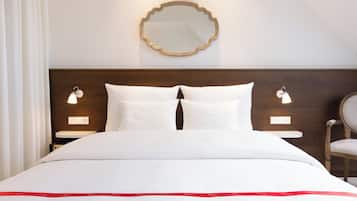 Lovely Room | Roupas de cama premium, cofres nos quartos, escrivaninha