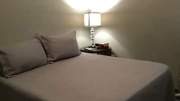 2 slaapkamers, een strijkplank/strijkijzer, gratis wifi, beddengoed