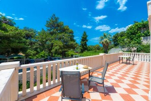 Property grounds - Villa Borna Apartments - Deluxe Studio Apartment (2 Adults) - br. 5 (Dubrovnik)