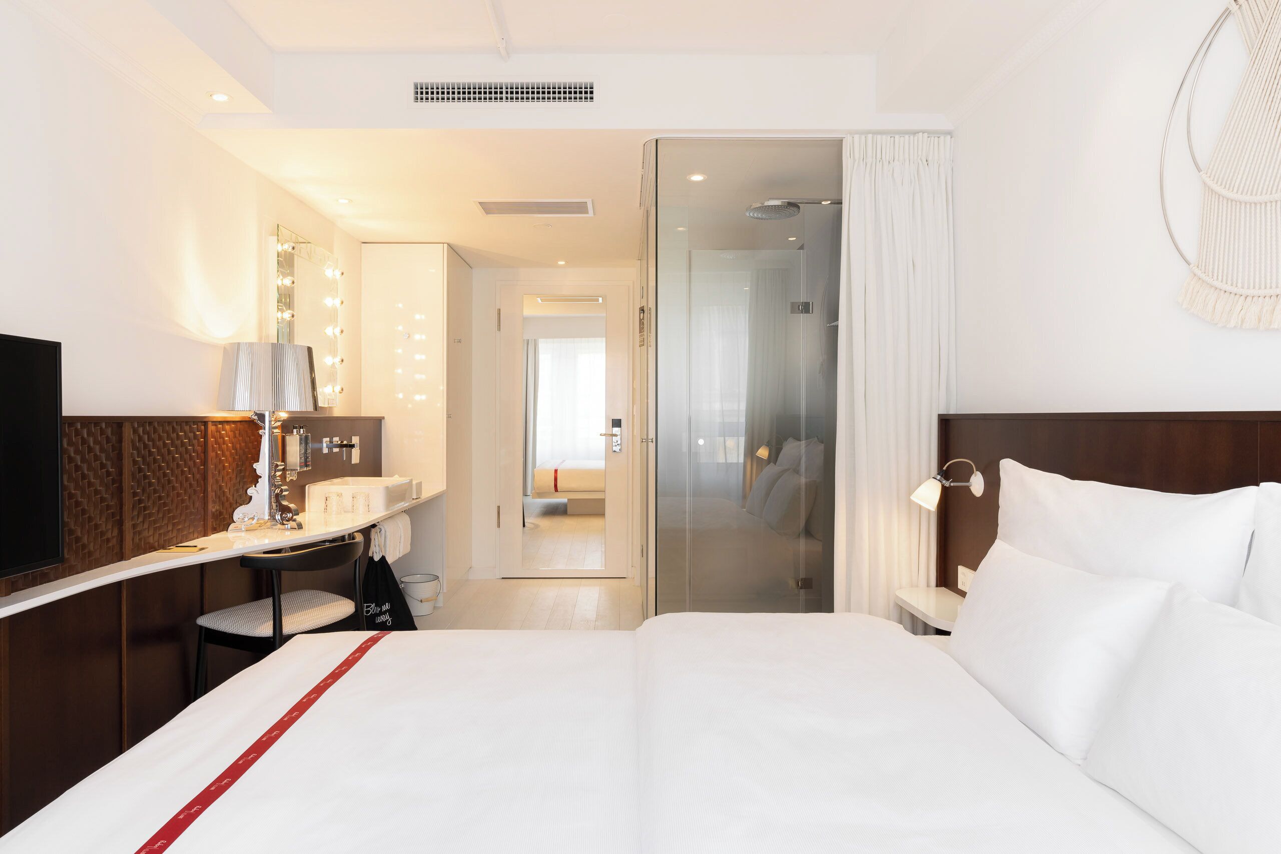Room, 1 Queen Bed (Cosy Room) | In-room safe, laptop workspace, soundproofing, free WiFi