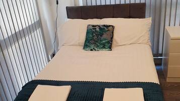 Apartment, Multiple Beds | 5 bedrooms, iron/ironing board, free WiFi, bed sheets