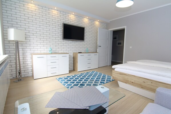Standard Apartment | 3 bedrooms, iron/ironing board, free WiFi, bed sheets - Apartamenty Swinoujscie - Slowackiego (Swinoujscie)
