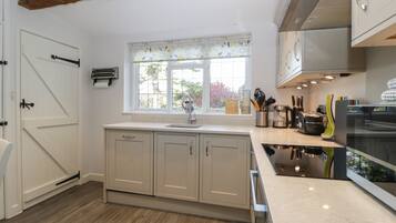 Cottage | Interior