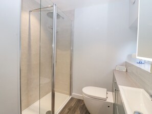 Cottage | Bathroom