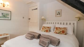 Cottage | 2 bedrooms, individually decorated, individually furnished, free WiFi