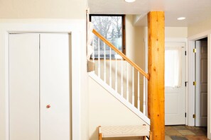 Interior - Andora Villa Condo 109 - Perfect Basecamp for Mountain Bikers & Skiers (Ketchum)