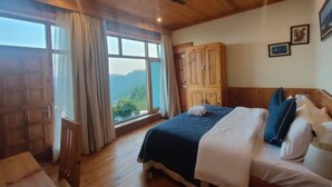 Family Double Room | WiFi (free), bed sheets - Mohan's Binsar Retreat (Almora)