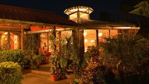 Restaurant - Mohan's Binsar Retreat (Almora)