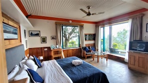 Habitación doble familiar | Wifi gratis y ropa de cama 