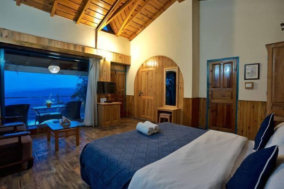 WiFi (free), bed sheets