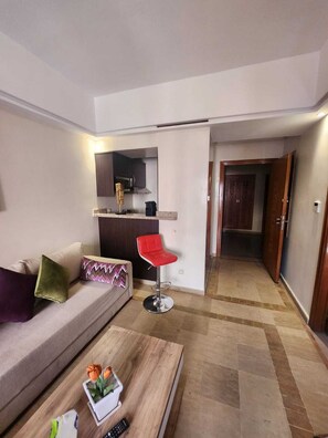 50-inch plasma TV with cable channels - Appartement PATIO GUELIZ (Marrakech)