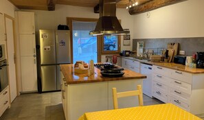 Køleskab, mikrobølgeovn, ovn, opvaskemaskine