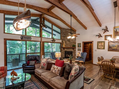 Farmhouse Hideaway Near Grandfather Mountain