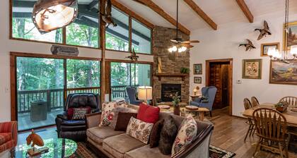 Farmhouse Hideaway Near Grandfather Mountain