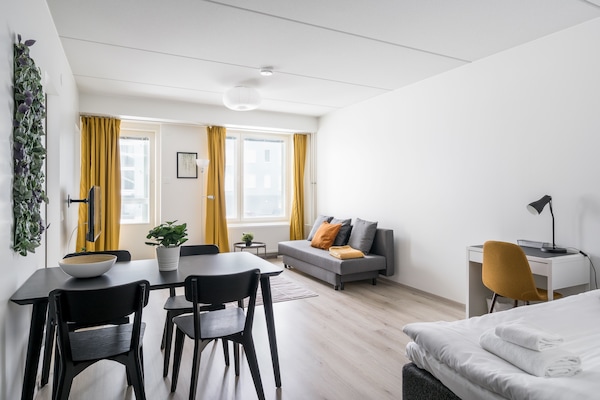 Standard Apartment, 1 Bedroom, Balcony | In-room dining