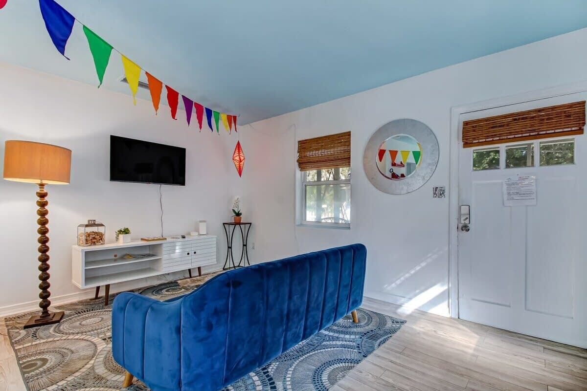 Photo 6 of Hot Tub! Free Parking, Retro Cottage, Games