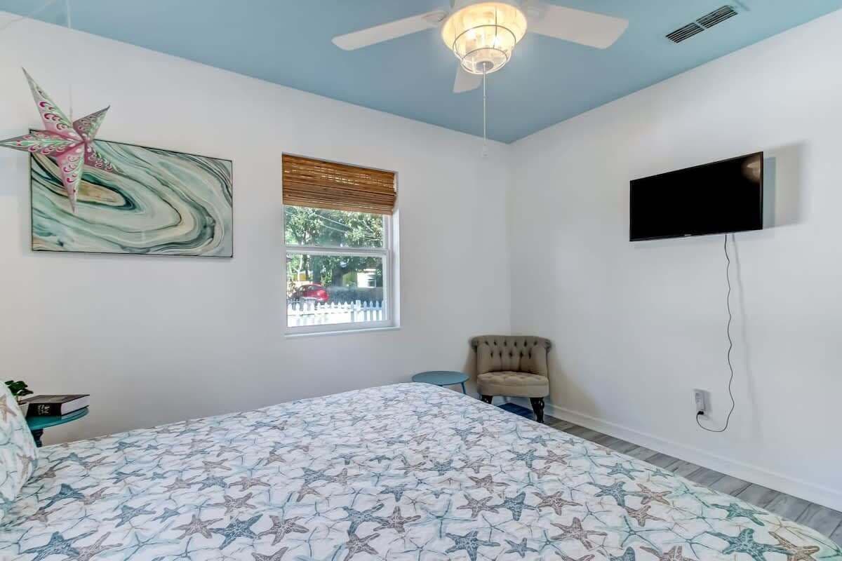 Photo 23 of Hot Tub! Free Parking, Retro Cottage, Games