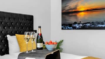 2 makuuhuonetta, Wi-Fi, vuodevaatteet