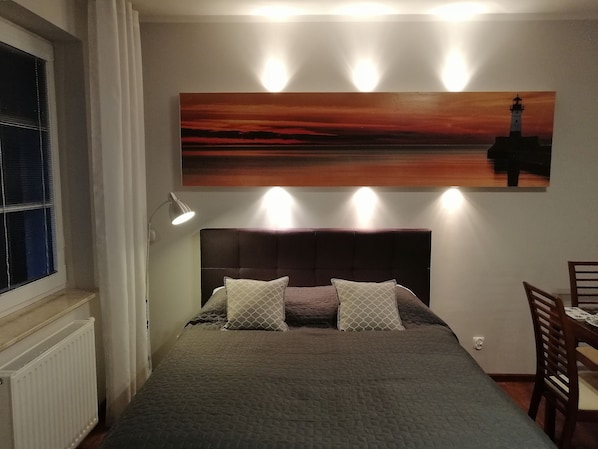 1 bedroom, iron/ironing board, free WiFi, bed sheets