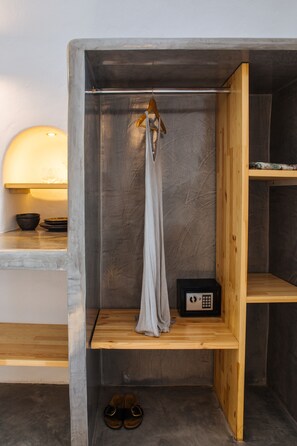 Deluxe Villa | 1 bedroom, premium bedding, in-room safe, blackout curtains