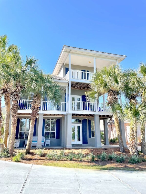 Exterior - Steps to Pvt beach/Beach ramp/2 pools/Bikes/Sleeps 18 (Miramar Beach)
