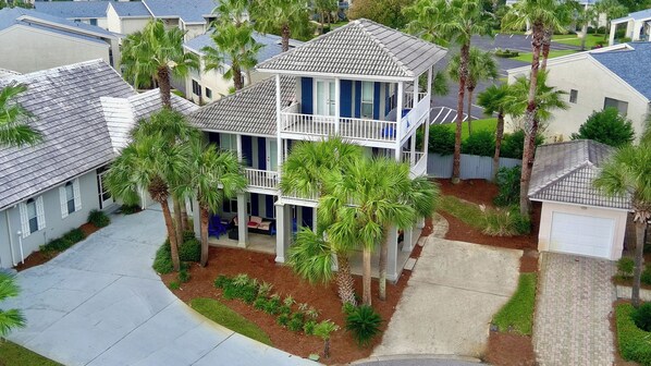 Exterior - Steps to Pvt beach/2 pools/Bikes/Arcade/Sleeps 18 (Miramar Beach)