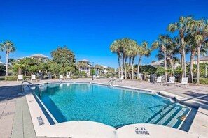 Outdoor pool, a heated pool - Steps to Pvt beach/Beach ramp/2 pools/Bikes/Sleeps 18 (Miramar Beach)