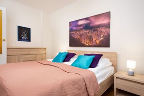 2 bedrooms, bed sheets
