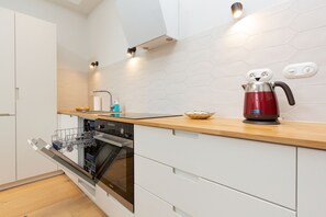 식기 세척기, 조리 도구/접시/주방 기구