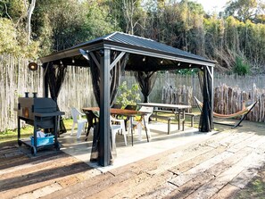 Outdoor dining - seaside resort minamiawaji A spacious oceanfront r / Minamiawaji Hyōgo (Minamiawaji)