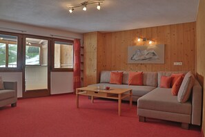 Lägenhet - privat badrum - utsikt mot bergen | Lounge