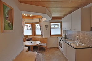 Apartment, Private Bathroom, Mountain View | Shared kitchen | Highchair - Haus Hildegard (Gerlos)