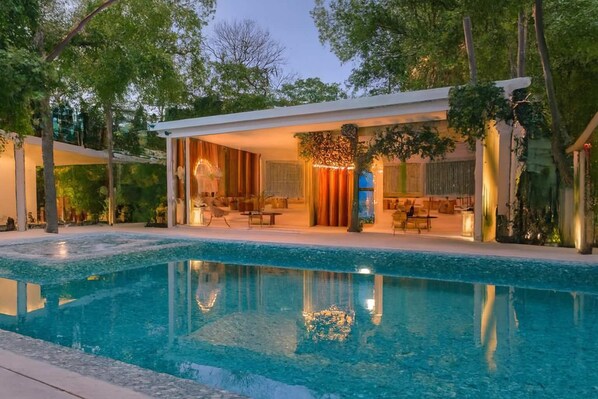 Outdoor pool, sun loungers - Jungle Condo & Private Terrace | Aldea Zama (Tulum)