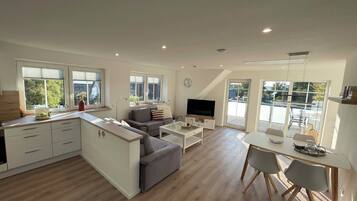 Televisión, chimenea