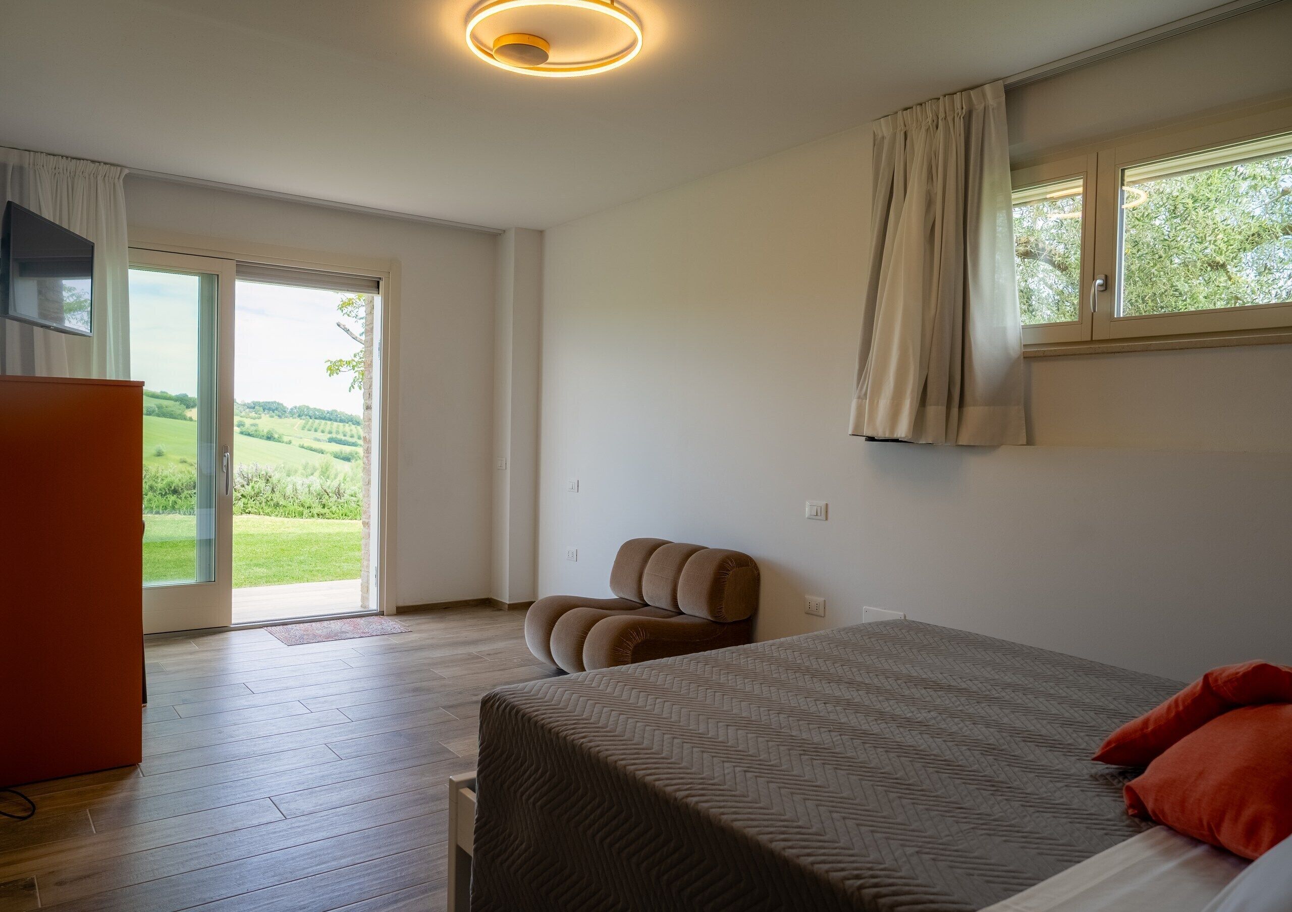 4 chambres, coffre-fort, bureau, système d’insonorisation