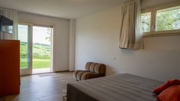 4 Schlafzimmer, Zimmersafe, Schreibtisch, schallisolierte Zimmer