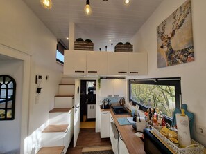 Kühlschrank, Mikrowelle, Geschirrspüler