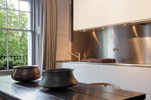Apartment | 2 bedrooms, Internet - Cadogan Square Luxury 2 Bedroom Apartment II (London)